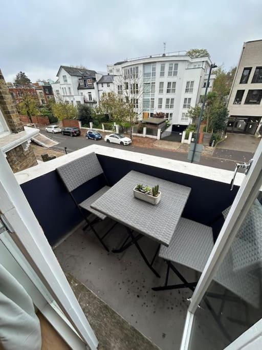 Appartement Modern 1-bedroom Flat On The Avenue *